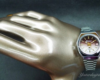 D'vincci Crystal Ladies Watch 1970's Hong Kong 1 Jewel Manual Movement