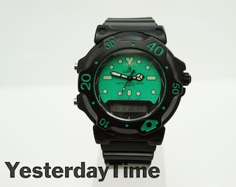 Pulsar 1980 heren quartz V041-600L sport alarm chronograaf horloge