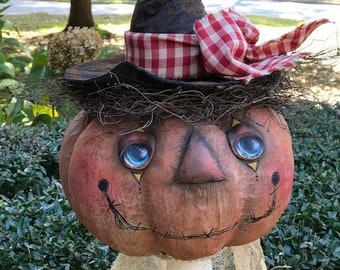 WILBUR the SCARECROW PUMPKIN