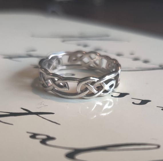 Celtic Knot Sterling Silver Band Ring Detail Fine… - image 1