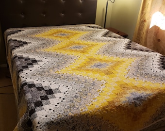 Handmade Bargello Quilt - Queen Size Bedspread - Modern Patchwork Bedspread – Unique Bedroom Decor - Housewarming Gift - GG Collection