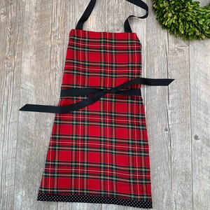 Tween Reversible Apron, Select fabric from options, Tween Aprons, Emajen Aprons, emajen, tween gifts, holiday gifts, baking gifts