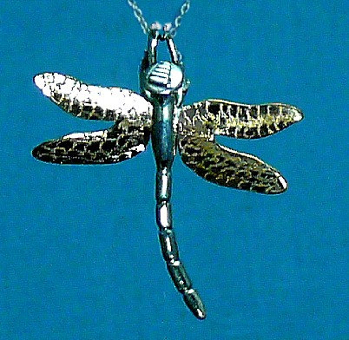 9ct Gold dragonfly pendant - The Ebor Jetworks