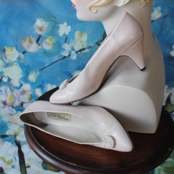 bridesmaid heels nude