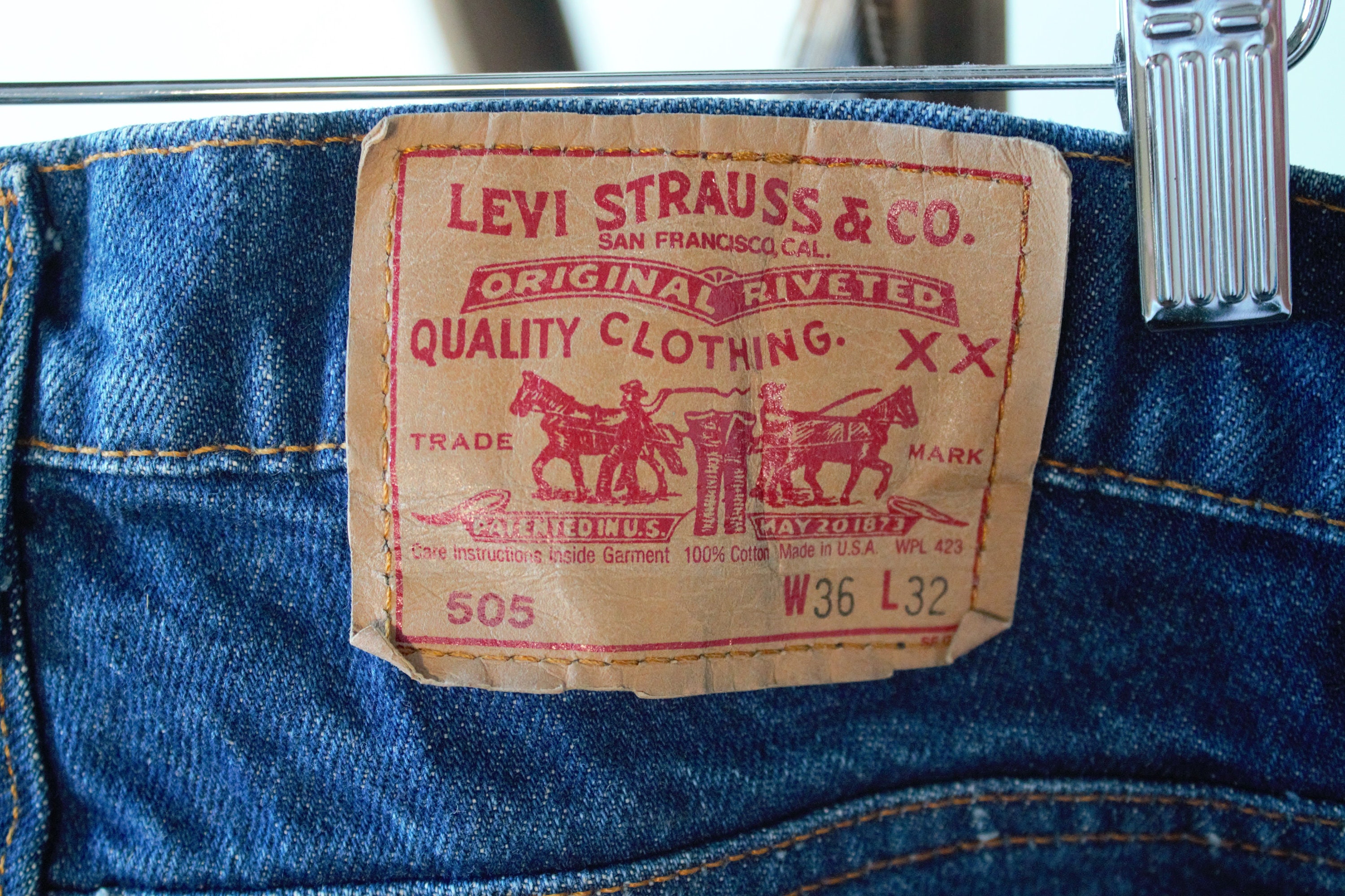 Jeans by LEVI STRAUSS Levis W 36 X L 32 Levis 505 Mom Jeans