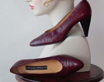 Maude Frizon Italian Burgundy Dress Heels 80s Shoes Reptile Hide Prom Snake Skin Leather Suede Pumps Heels size 38 US 7 1/2  by MAUD FRIZON