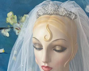 Princess Bride Crown Blusher Chapel Veil Crystal Glass Beaded Crown Fairy Princess Dress Style White Two Layer Chapel Veil Handmade One Size