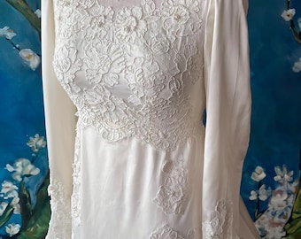 60s Ivory Satin Wedding Dress: Boho Bridgerton Bell Sleeve Gown - Size S