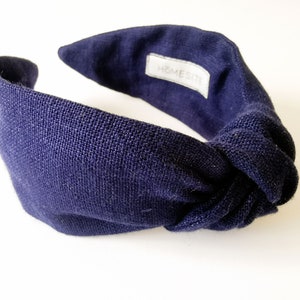 Marineblauwe top geknoopte linnen hoofdband, brede geknoopte hoofdband voor vrouwen, monochrome haarband met topknoop, tulband knoop hoofdband