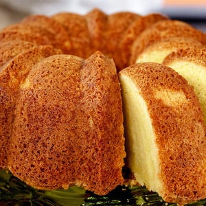 Old fashion Pound Cake Made from Scratch homemade pound cake