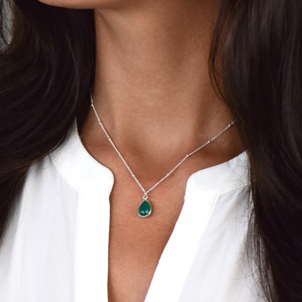 Dainty Silver Emerald Necklace, Emerald Silver Necklace, Sterling Silver Emerald Pendant, Simple Emerald Jewelry, May Birthstone Necklace