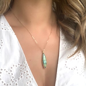 Labradorit Halskette Gold, Labradorit Anhänger, Labradorit Anhänger, Labradorit Schmuck, Blauer Labradorit Geschenk für Sie, Lang Labradorit