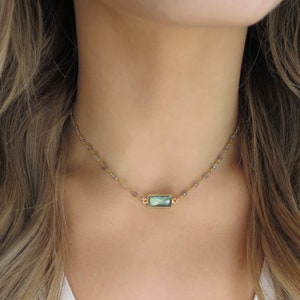 Gold Labradorite Necklace Gold, Dainty Labradorite Pendant, Labradorite Jewelry, Blue Flash Labradorite Small Labradorite Necklace for Women