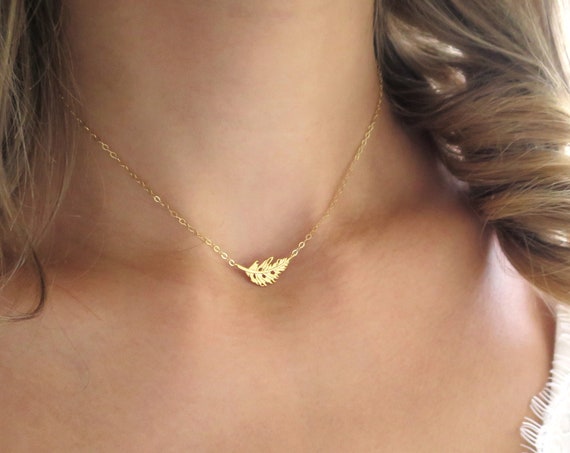 Dainty Gold Feather Necklace