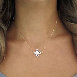 14K Yellow Gold Mother Of Pearl Four Leaf Clover Necklace – LTB