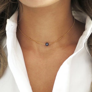 Schwarze Perlenkette für Frauen, schwimmende Perlenhalskette, schwarze Perlenschmuck, Solitärperlenanhänger, zierliche Perlenkette
