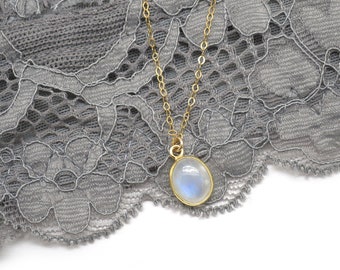 Rainbow Moonstone Necklace | Dainty Gold Necklace | 14k Gold Necklace | Moonstone Pendant | Moonstone Jewelry | Delicate Gold Necklace