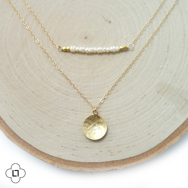Gold Perle Halskette, gehämmert Goldmünze, Gold Layer Halskette, Minimal Halskette, Perle Bar Halskette, gehämmert Goldschmuck, Süßwasserperle