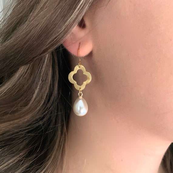 Gold Pearl and Quadrifoil Dangle Earrings