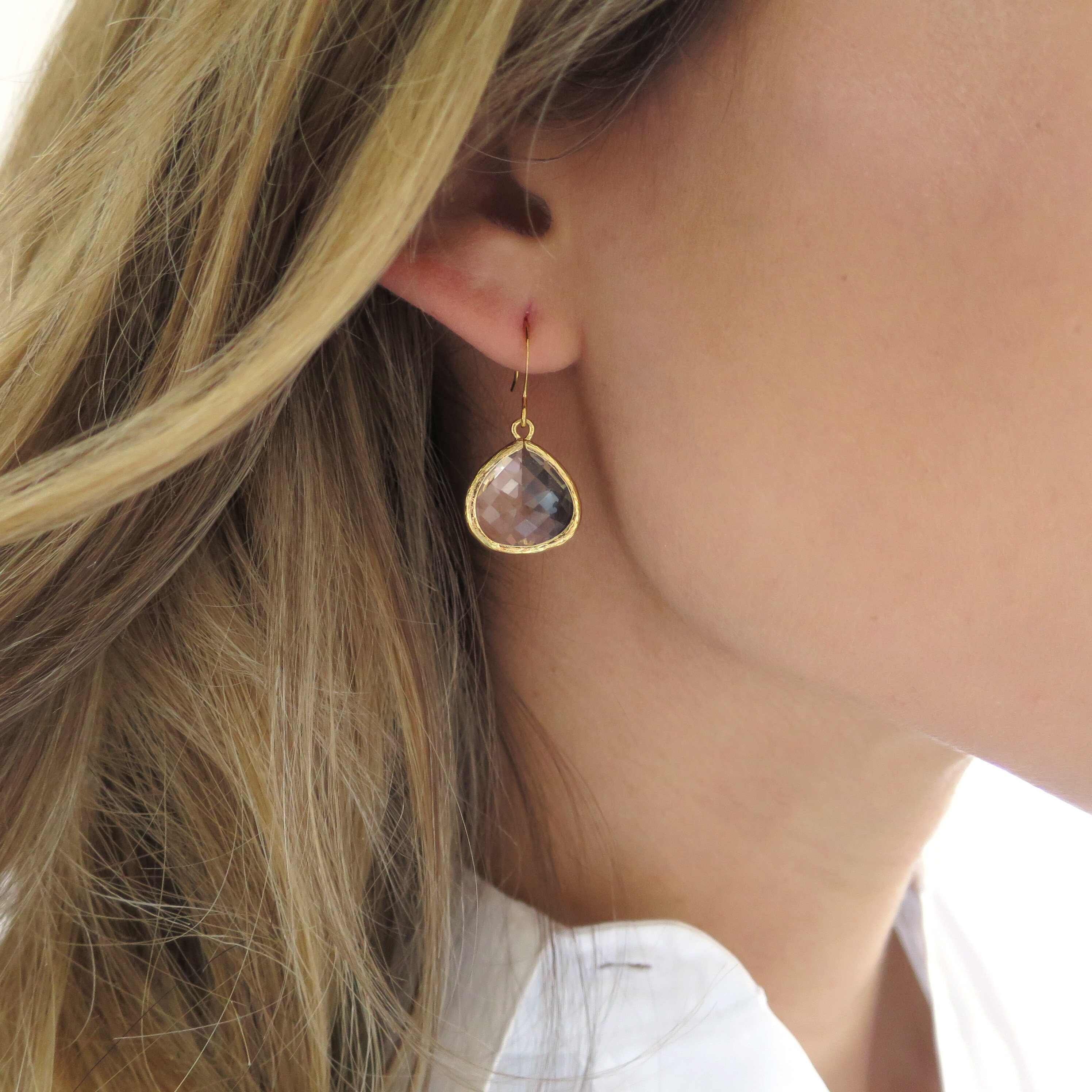 Dainty Gold Teardrop Earrings
