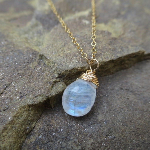 Tiny Moonstone Necklace, Moonstone Pendant, Rainbow Moonstone, Dainty Moonstone, Delicate Moonstone, Gold Moonstone, 14k Gold Filled