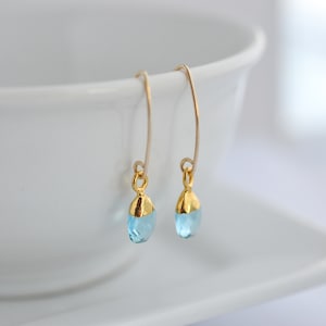 Aquamarine Earrings Dangle, Gold Aquamarine Earrings Blue, Dainty Aquamarine Jewelry, Aquamarine Teardrop Dangle Earrings, Simple Aquamarine