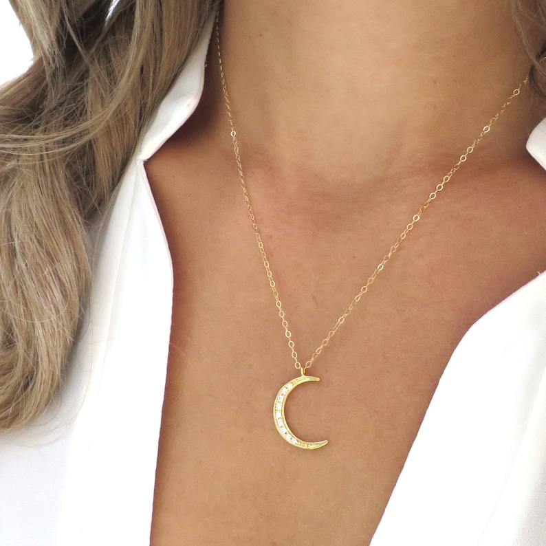 Collana Luna Mezzaluna d'Oro Pavé, Ciondolo Luna Oro, Collana Luna CZ Oro, Luna Pave, Mezza Luna, Luna Sottile, Collana Luna Delicata per Donna immagine 4