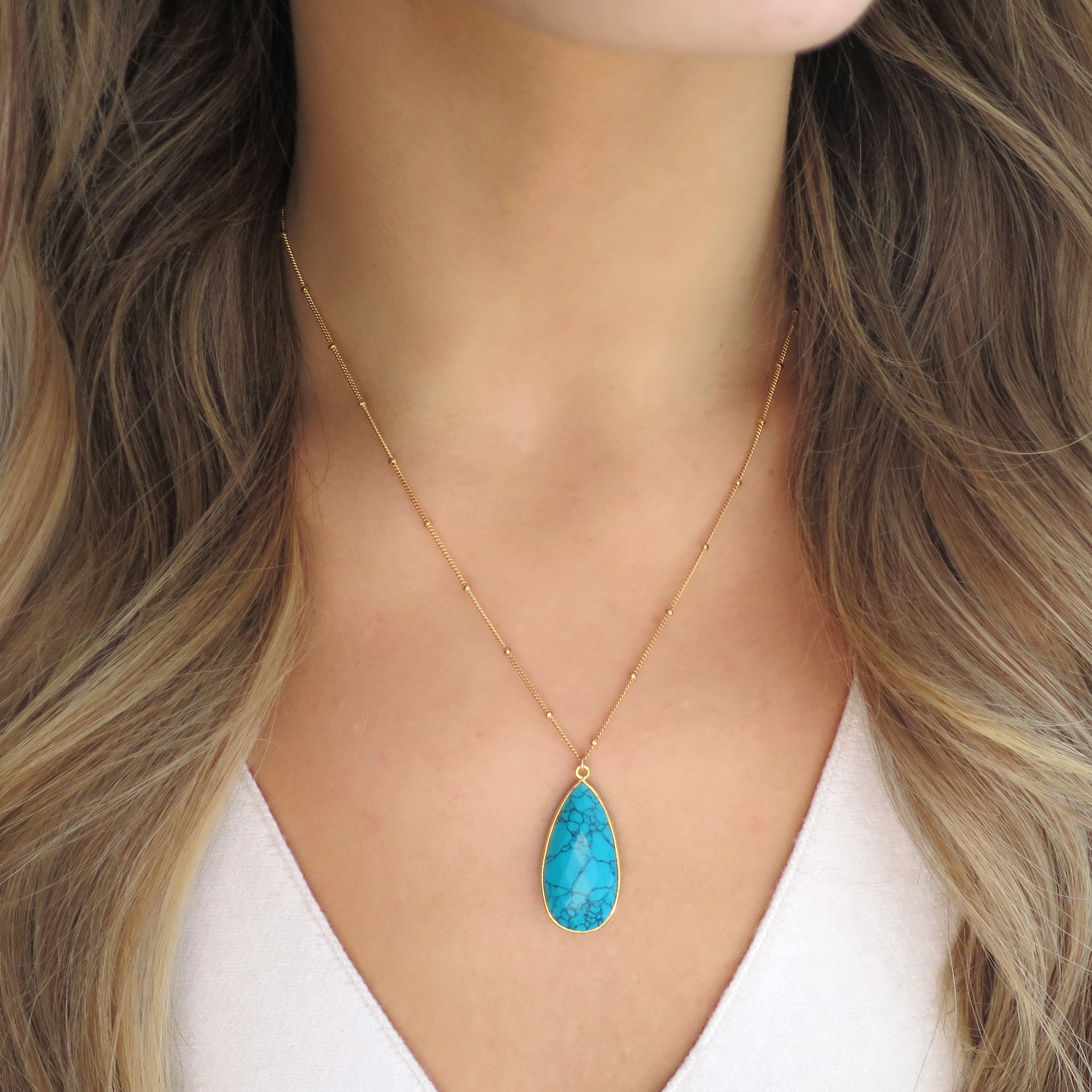 Collier acier doré pendentif main de Fatma, turquoise SO OR