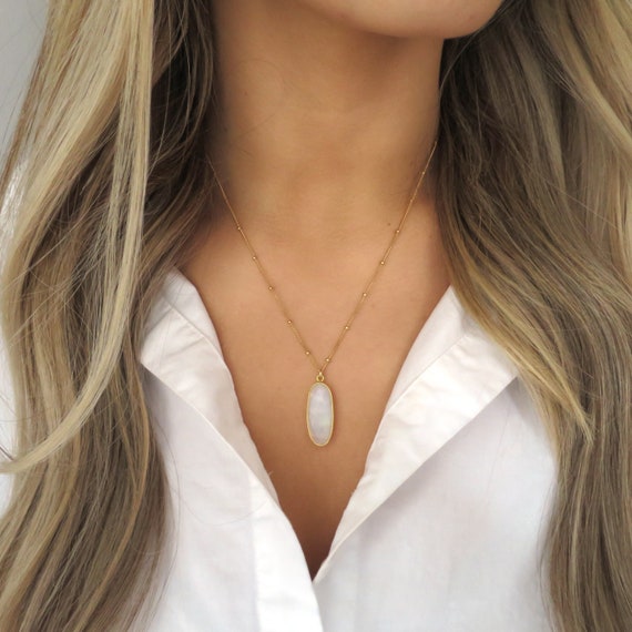 Delicate Gold Moonstone Pendant Necklace