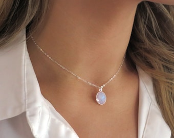 Small Silver Moonstone Necklace Silver, Dainty Silver Moonstone Pendant, Moonstone Jewelry for Women, Rainbow Moonstone Oval Necklace