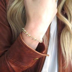 Gold Labradorite Bracelet Gold, Labradorite Jewelry, Labradorite Chain, Gold Stacking Bracelet, Dainty Gold Bracelet, Beaded Labradorite