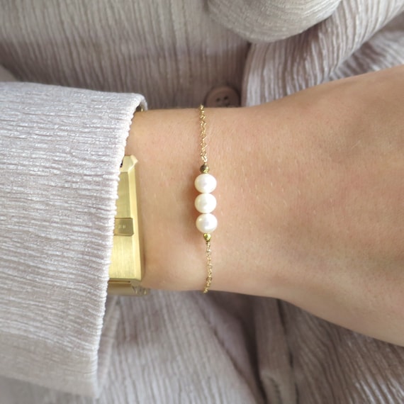 Pearl bracelets online sale