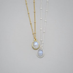 Regnbågsmånstenshalsband, månstenshänge, satellitkedja, satellitsmycken, 14k guldfyllt halsband, elegant guldhalsband, daggdroppe bild 3