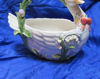 Charming Duck themed basket for your house decor