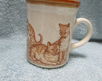Vintage Biltons Inglaterra TEXTURADO CERÁMICA CAFÉ Taza Gatitos Jugando B182