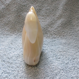 Onyx carved beautiful swan.