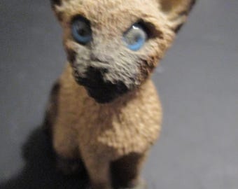 Chocolate point Siamese figurine