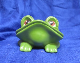 FOLKSY Novelty Hand Painted Glasses Spectacles Holder Green Frog Ornament.