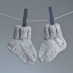 Baby-Wolle-Socken / Handgestrickte Wollsocken / Neugeborenen-Socken / Baby-Wolle-Socken / Socken aus reiner Wolle / Babyparty-Geschenk