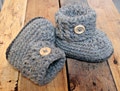 100%woolen baby shoes, crochet baby booties, baby shower gift, wool baby slippers, wool baby booties, wolle babyschuhe, gender reveal. product logo