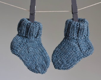 Chaussettes en laine pour bébé, chaussettes en laine tricotées à la main, chaussettes pour nouveau-nés, chaussettes en laine Preemie, chaussettes en laine pure, cadeau baby shower, chaussettes en laine gris perle