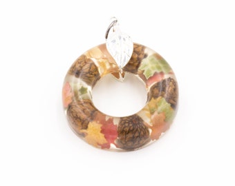 Leaf Necklace Wreath shaped Leaves with Acorn buds in Resin Pendant Lughnasadh or Mabon