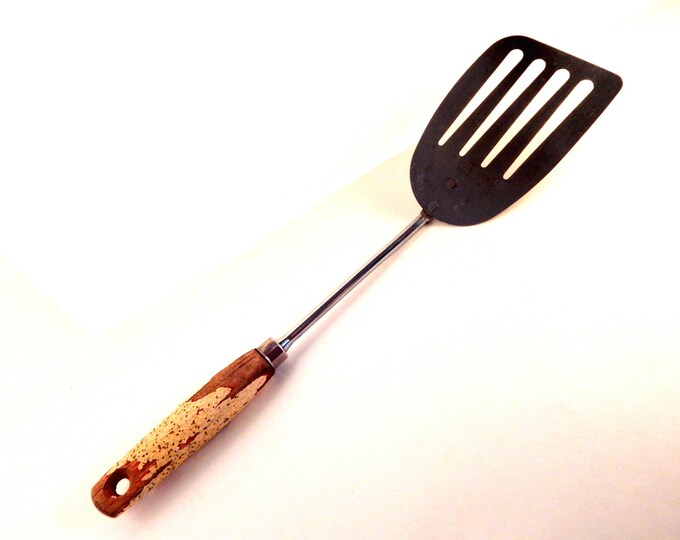 Slotted Spatula Pancake Flipper Yellow Wooden Handle Left Handed Chrome