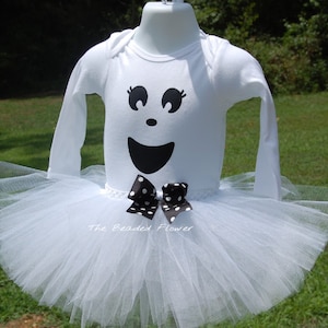 Cute Ghost halloween tutu skirt and shirt long sleeve bodysuit newborn to 5T halloween costume ghost tutu outfit image 6