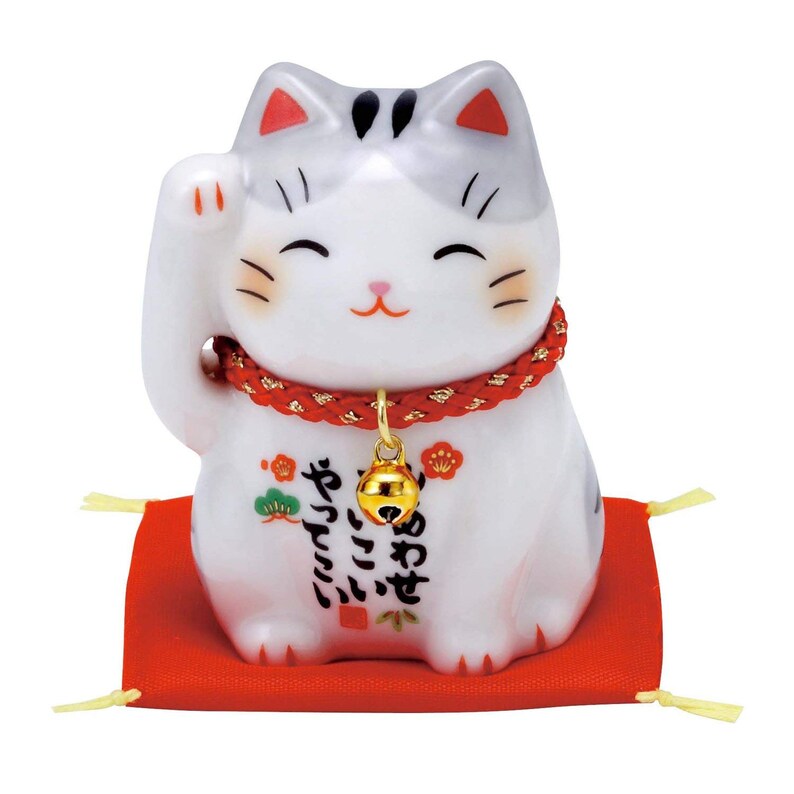 Кошки из японии