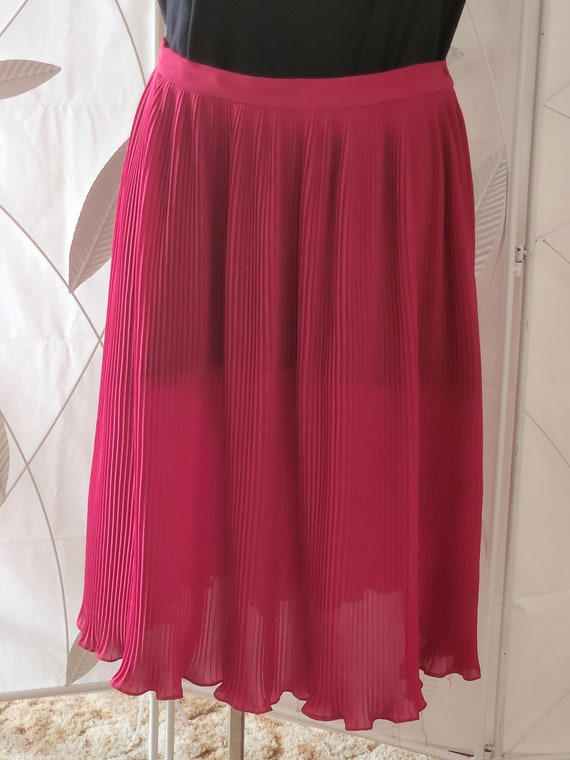 Vintage sheer pleated red skirt- Label Wraggs Plus - Gem