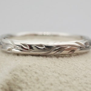 Thin Wildflower Wedding Band, Vine and Leafs Wedding Ring, Carved 14k White, Yellow and Rose Gold Wedding Band, 2.7 mm Wide