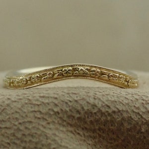 Thin Curved Contour Platinum Wedding Ring, Carved Orange Flower Blossom 14k Yellow Gold Wedding Band, 2 mm Wide, Antique Style