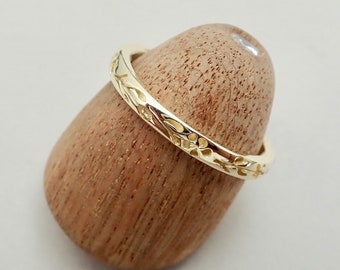 Floral Carved Wedding Band: Platinum, 14k Yellow Gold Wildflower Ring