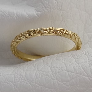 Thin Antique Carved Flower Wedding Band with Migrain 2 mm Wide 18k Solid Yellow Gold Vintage / Antique Style